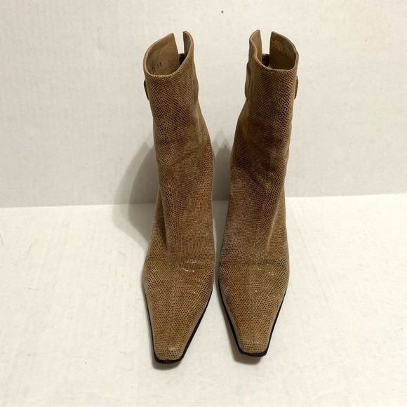 Stuart Weitzman Tan Suede Snip Toe Heeled Booties Women’s Size 7.5 AA Narrow - Picture 4 of 9